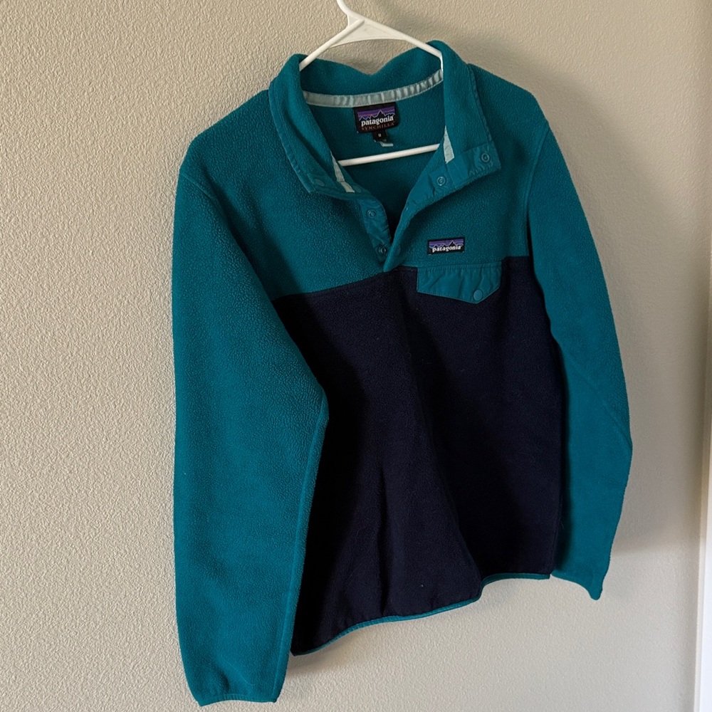 Patagonia Men's Sweater in Teal and Navy